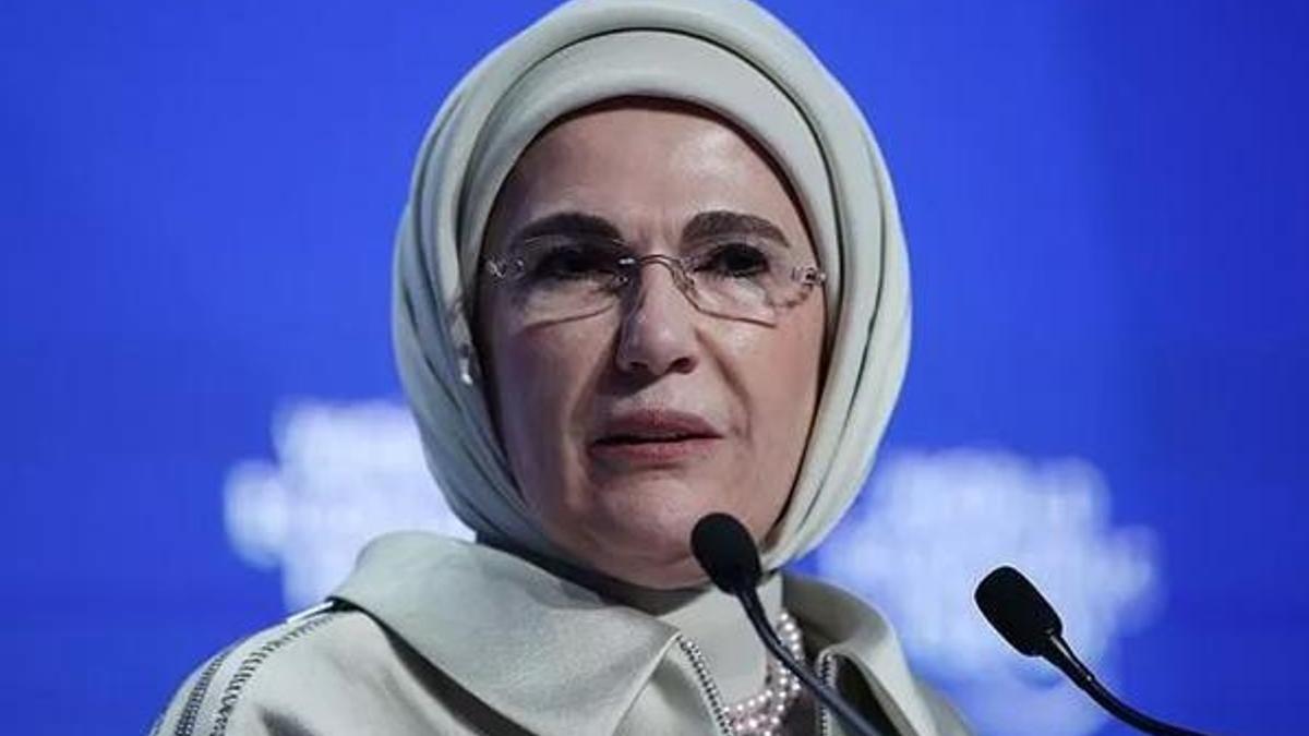 Togolu kız öğrenciden Emine Erdoğan'a duygusal mektup