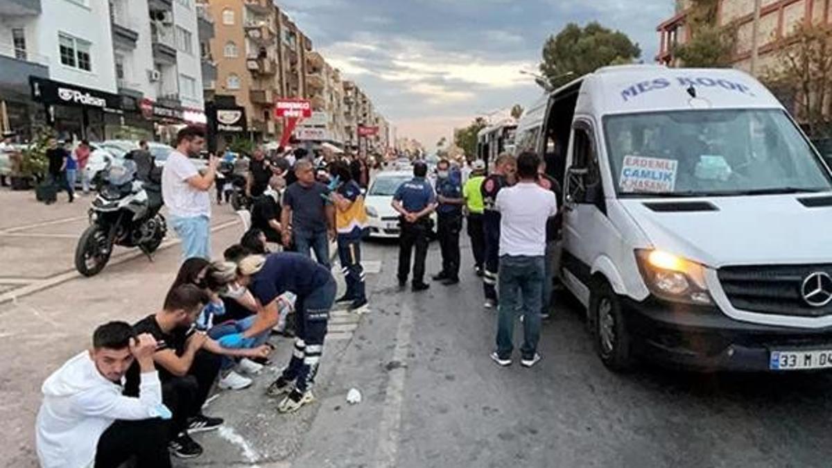 Özel halk otobüsü ile minibüs çarpıştı! 20 kişi yaralandı