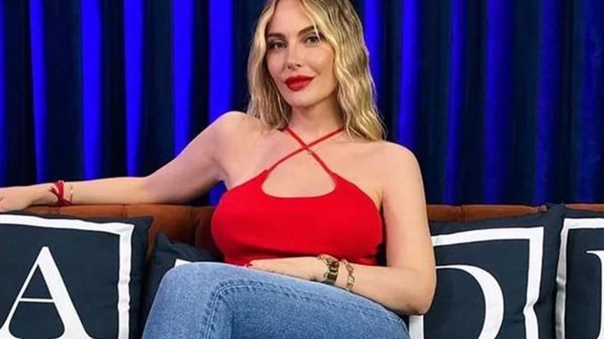 Hande Sarıoğlu'dan olay paylaşım! "Kalp oldu bu"