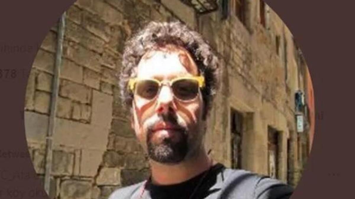 Sarp Batur kimdir, mesleği ne? Aslı Enver’le sevgili mi?