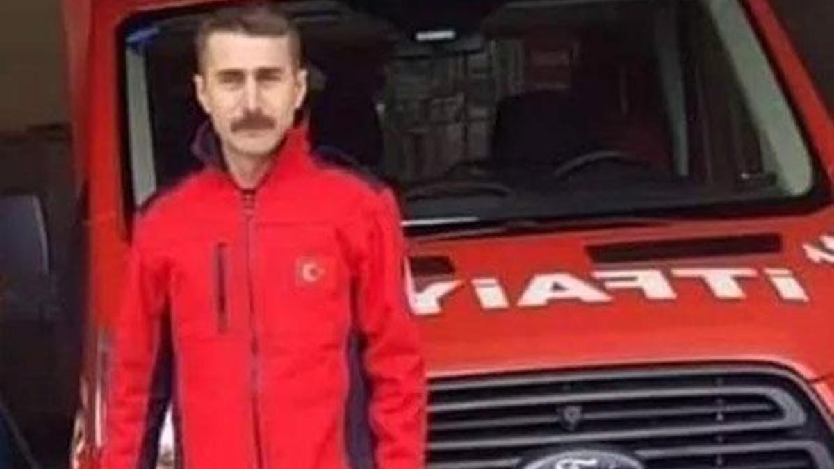 Yaralıları kurtarmak isteyen itfaiyeci yaşam mücadelesini kaybetti