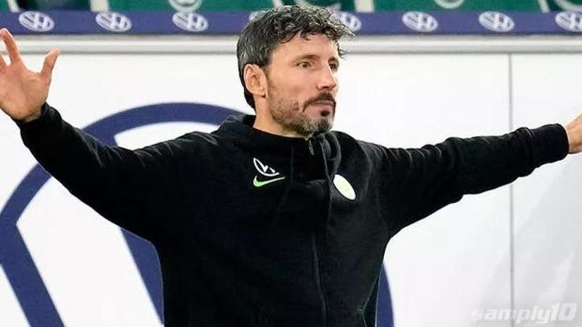 'İnancı eksikti' Wolfsburg'da Van Bommel dönemi sona erdi