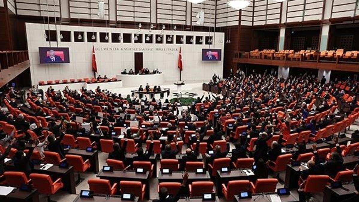 Suriye-Irak tezkeresine Meclis'ten onay!