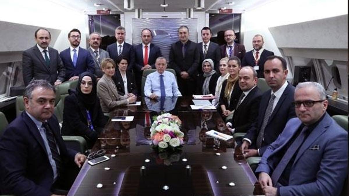 Cumhurbaşkanı Erdoğan'dan Azerbaycan dönüşü çarpıcı mesajlar: Benim kitabımda geri adım atmak yok...