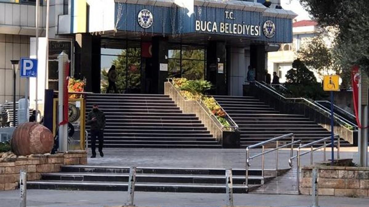 Belediyeye yolsuzluk operasyonu! Çok sayıda gözaltı var