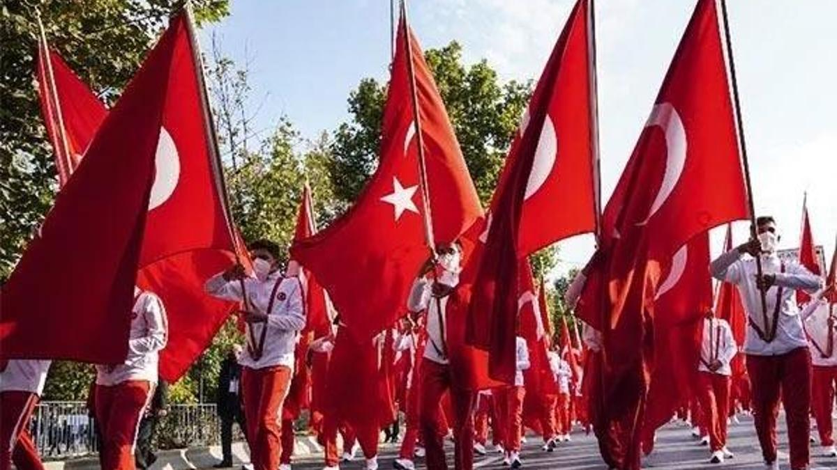 Ankara'da '29 Ekim' yürüyüşü yapıldı