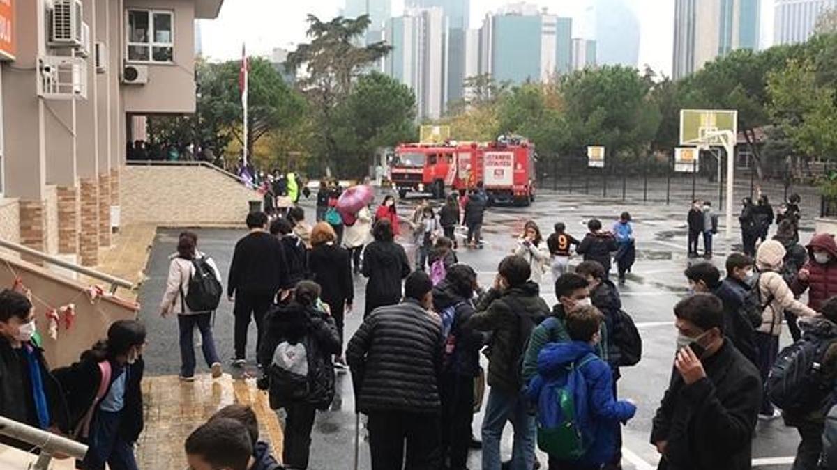 İstanbul'da bir okulun elektrik panosu yandı! Okul tatil edildi