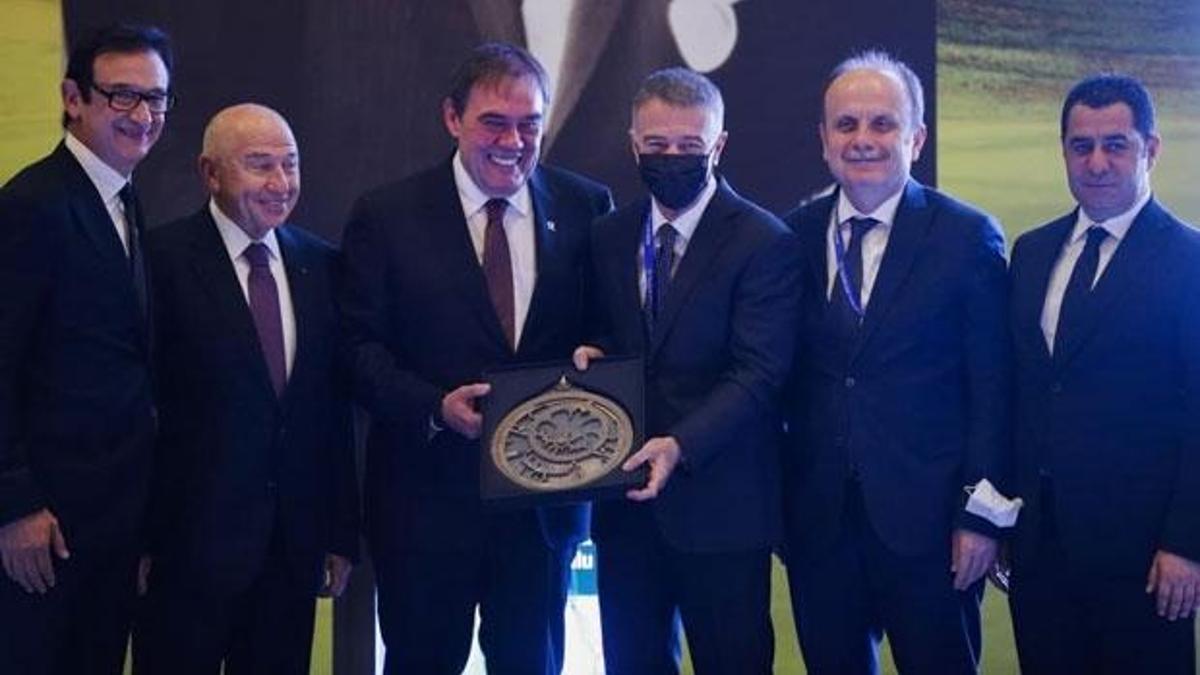 Golf Federasyonu'nun yeni başkanı Yıldırım Demirören oldu