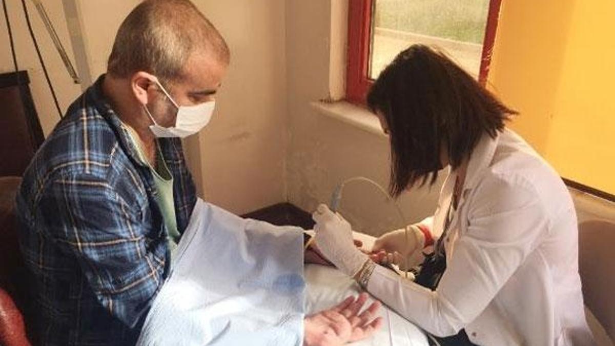 Çift kol nakili sonrası fizik tedavi süreci başladı