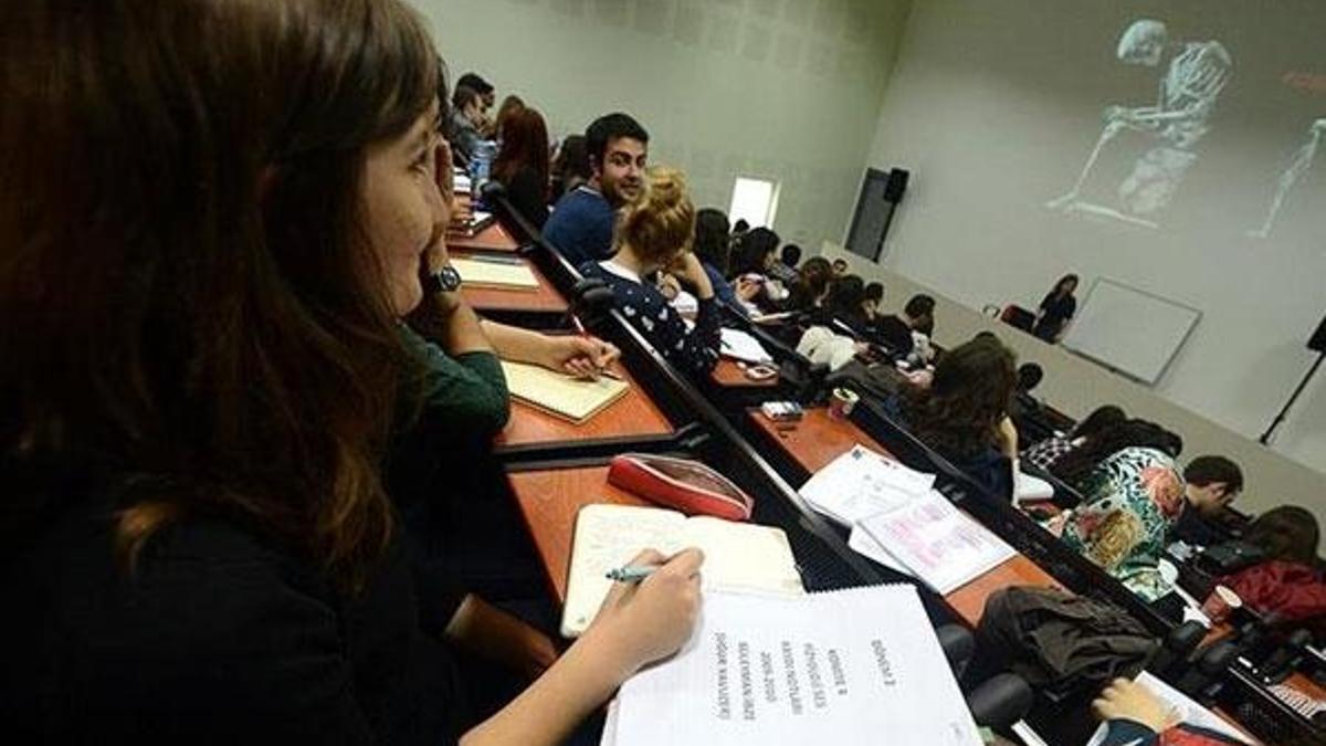 Üniversitelerde yeni dönem! YÖK Başkanı Özvar açıkladı...