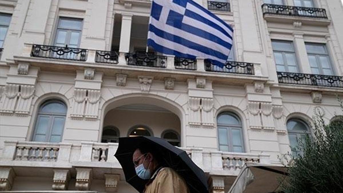 Yunanistan'da günlük vaka sayısı en yüksek seviyeye çıktı