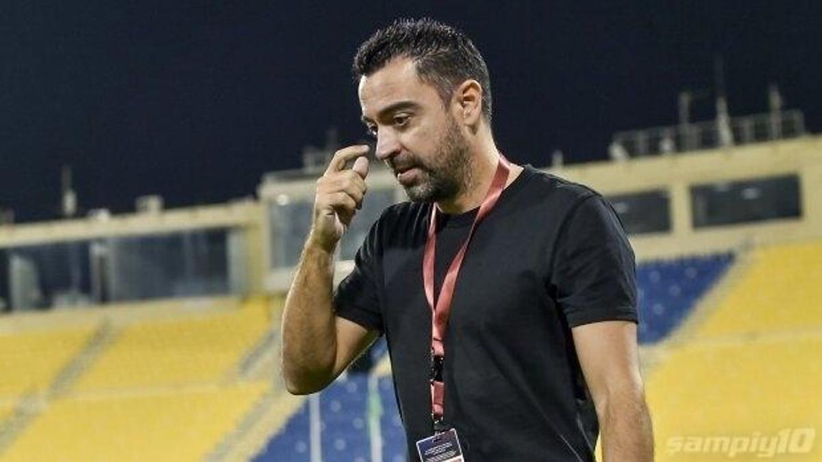 6 yıl sonra geri döndü! Xavi Barcelona'da
