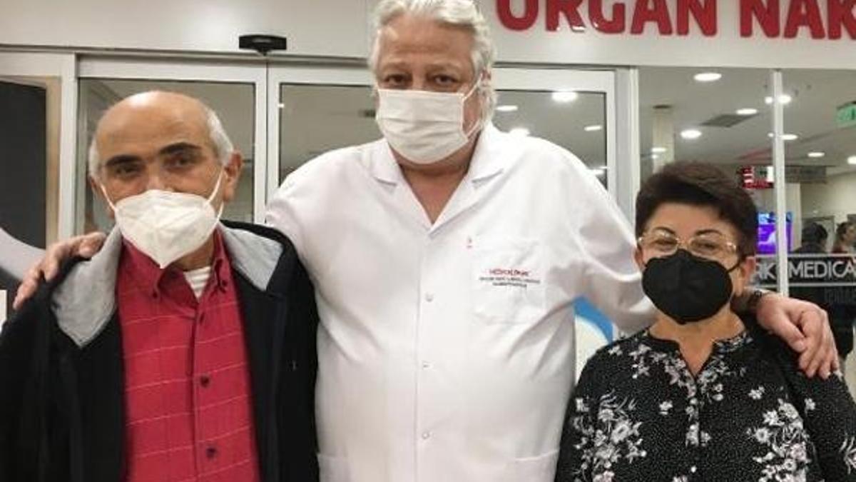 Zamanla yarışılan ameliyatta böbrek 4 dakikada takıldı