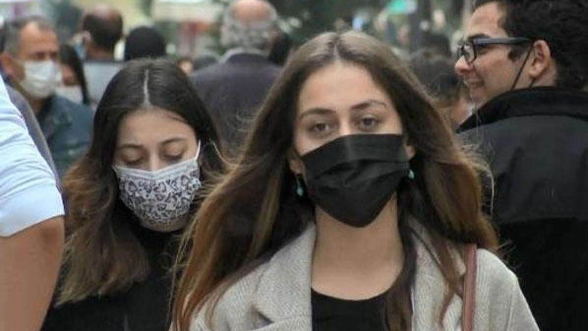 Aşı olanlarda hastalık belirtisiz bulaşıyor