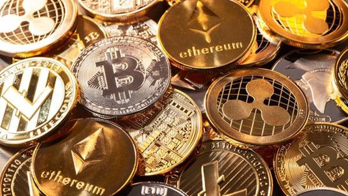 Bitcoin rekor kırdı! Bitcoin, Ethereum, Dogecoin ve XRP kaç dolar oldu?