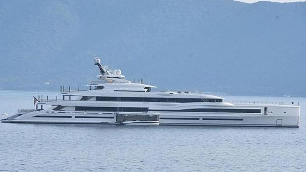 Bill Gates'in 'Lana' Bodrum'da! O detay dikkat çekti, güvertesinde...