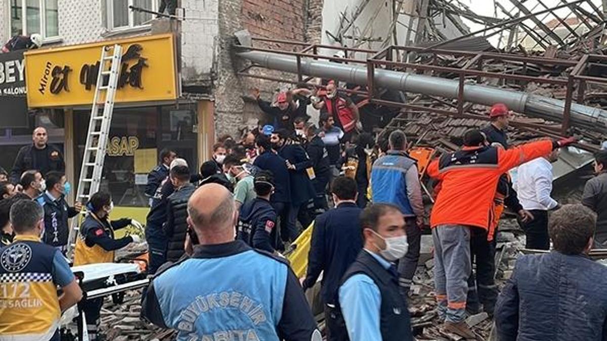 Malatya'da bina çöktü! Çok sayıda yaralı var...