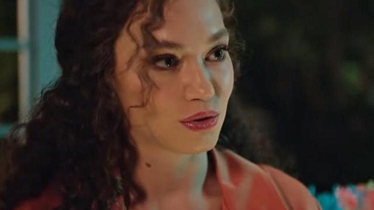 'Masumlar Apartmanı'nın Rüya'sı Melisa Şenolsun diziden ayrılıyor mu?