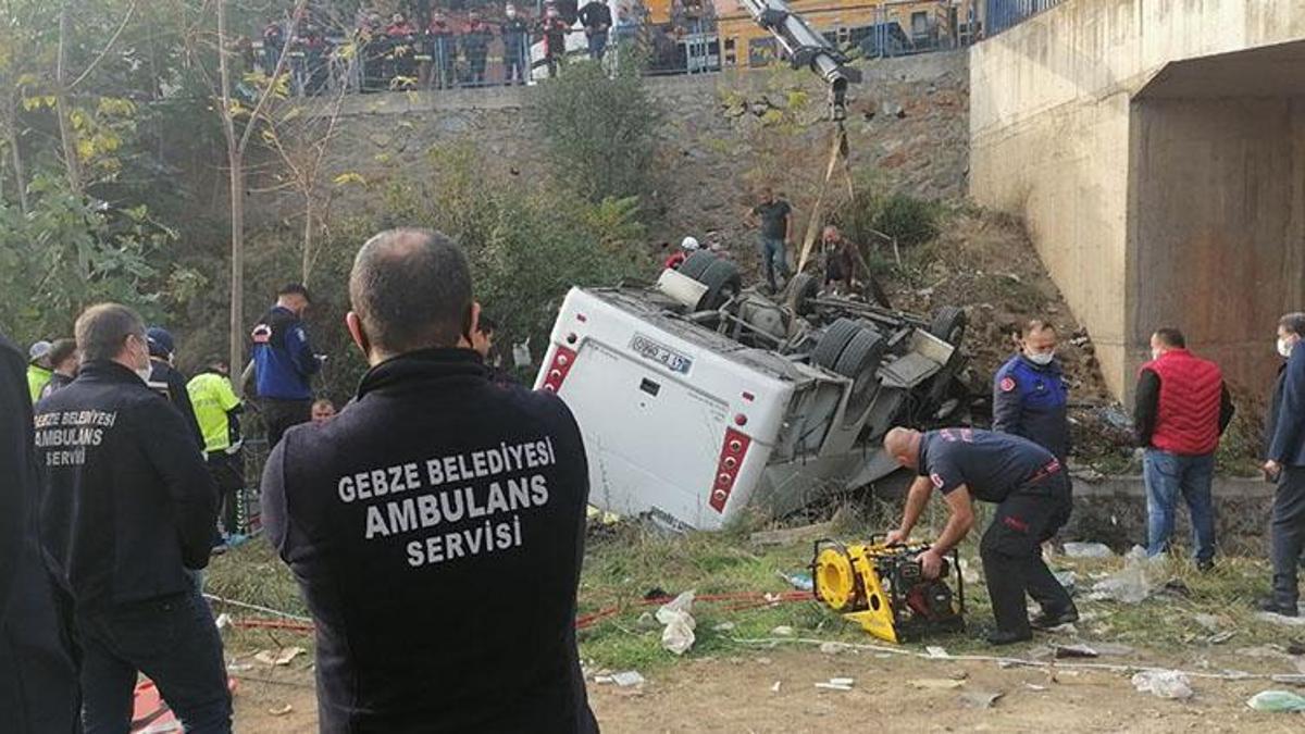 3’ü öğrenci 4 kişi öldü, 18 kişi yaralandı! Servis kazasında 'hız' iddiası