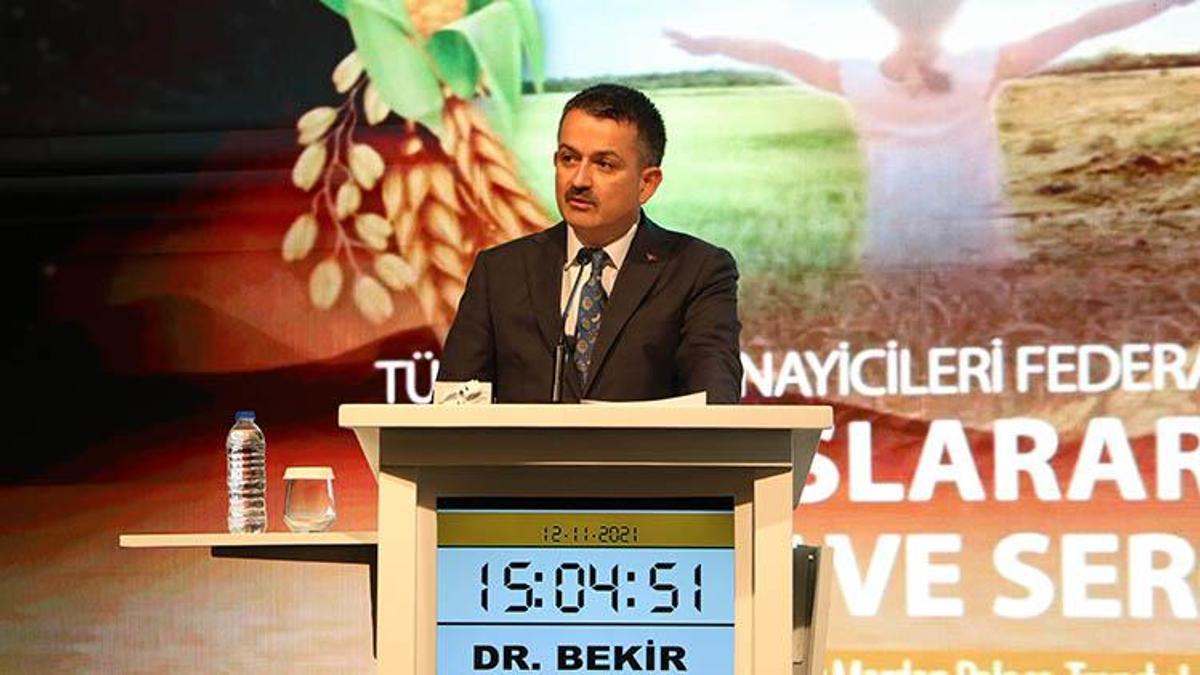 Bakan Pakdemirli: Bir karış yeri dahi boş bırakmadan ekin