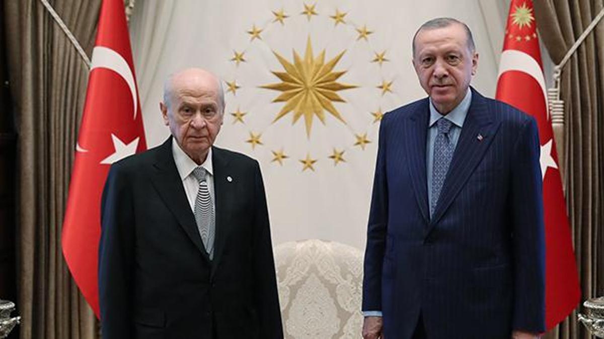 Bahçeli'den Cumhurbaşkanı Erdoğan'a tebrik