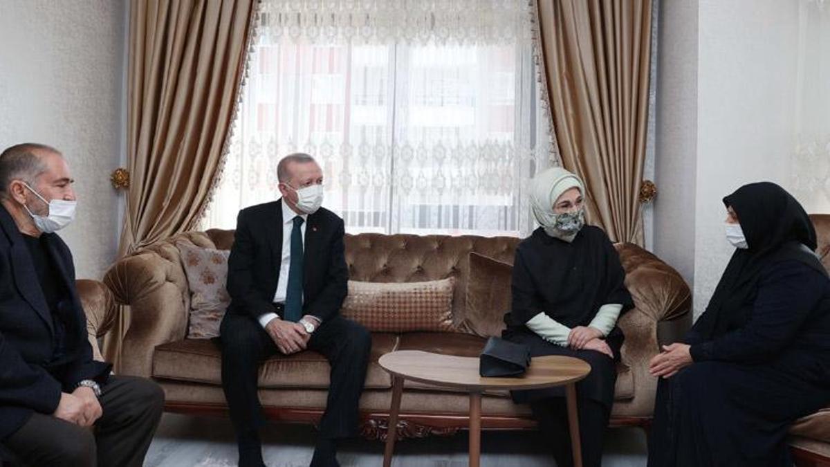 Cumhurbaşkanı Erdoğan'dan Başak Cengiz'in ailesine taziye ziyareti