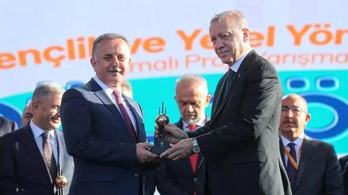 Cumhurbaşkanı Erdoğan'dan Bağcılar'a 'Spor Kenti' ödülü