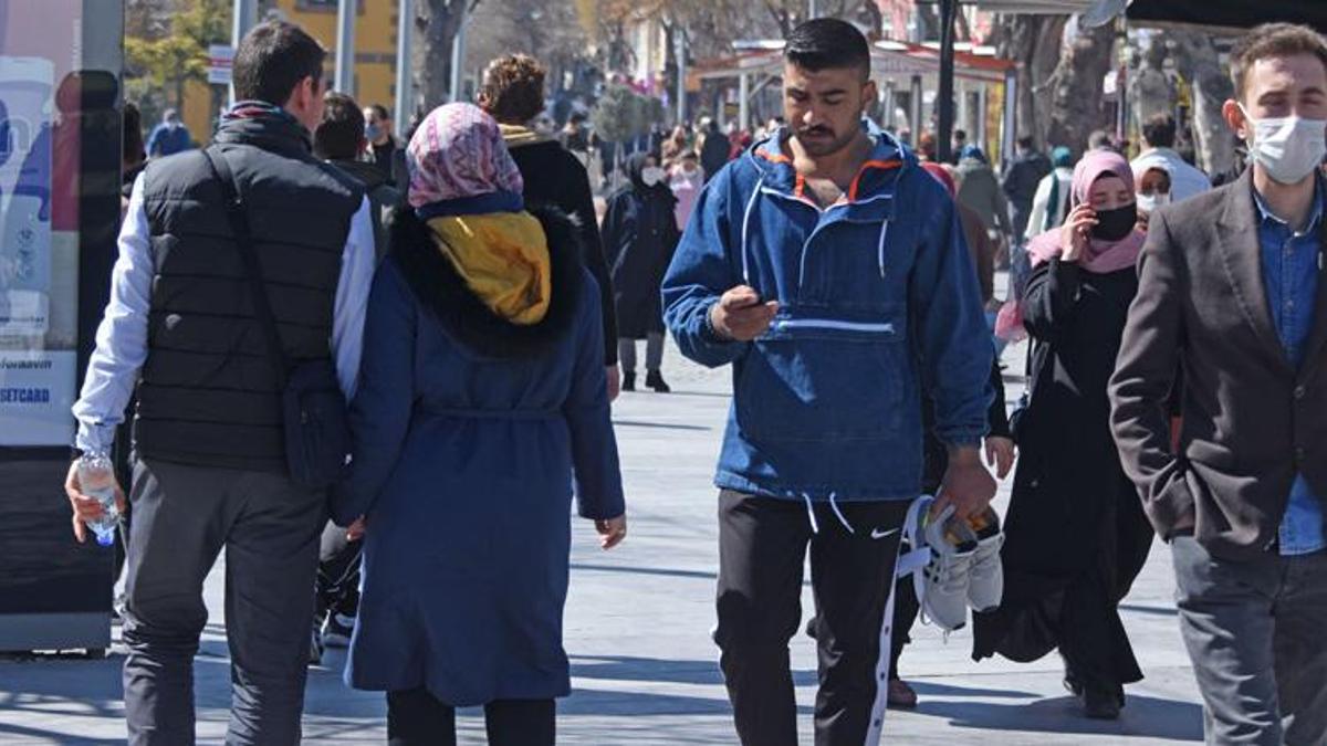 Bilim Kurulu üyesinden 'aralık' uyarısı! 'Yükselmeye başlayacak'