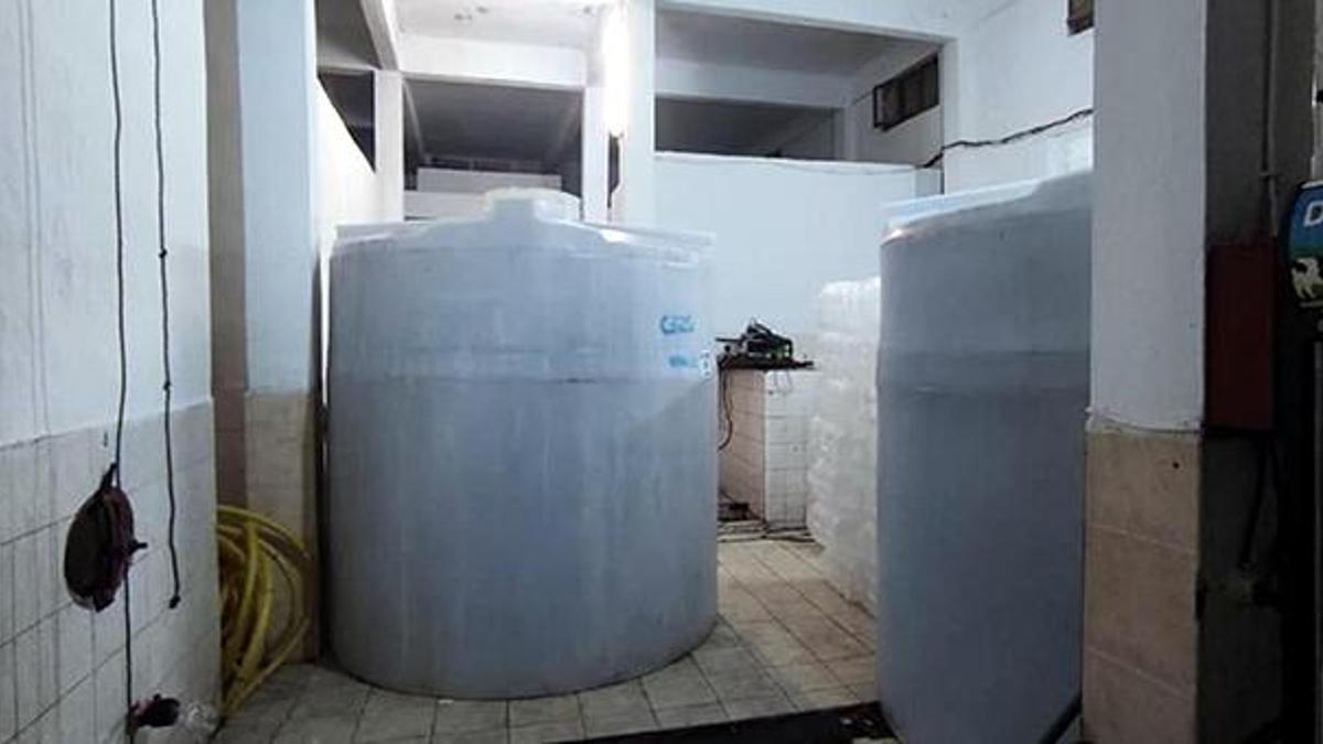 Sirke fabrikasında dev vurgun! 77 ton sahte şarap ele geçirildi