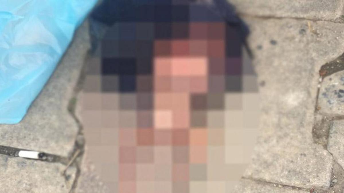 Çarşafa sarılı cenin bulundu