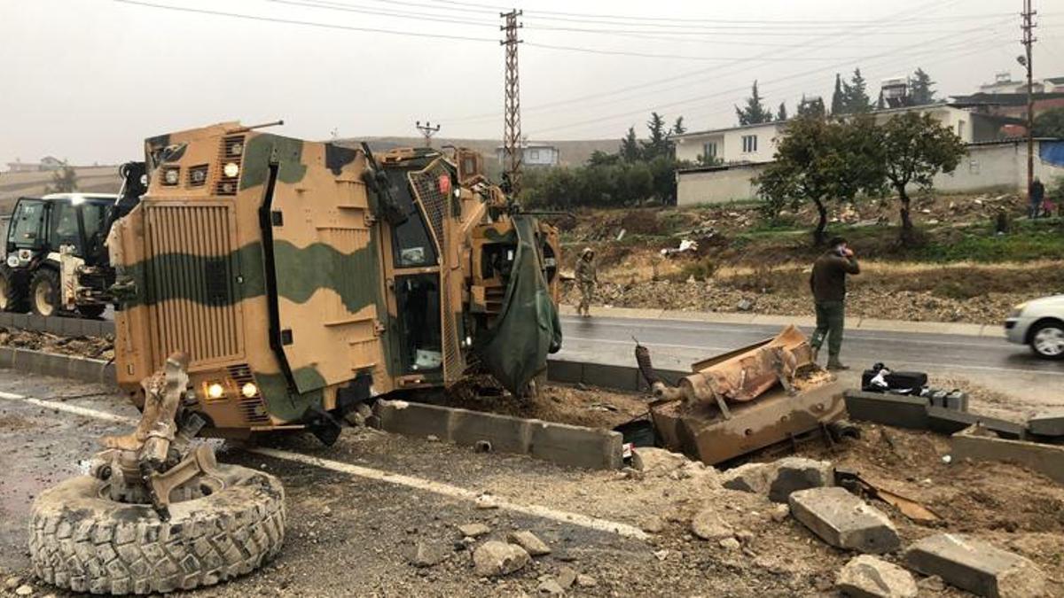 Hatay'da askeri araç devrildi: 3 asker yaralı