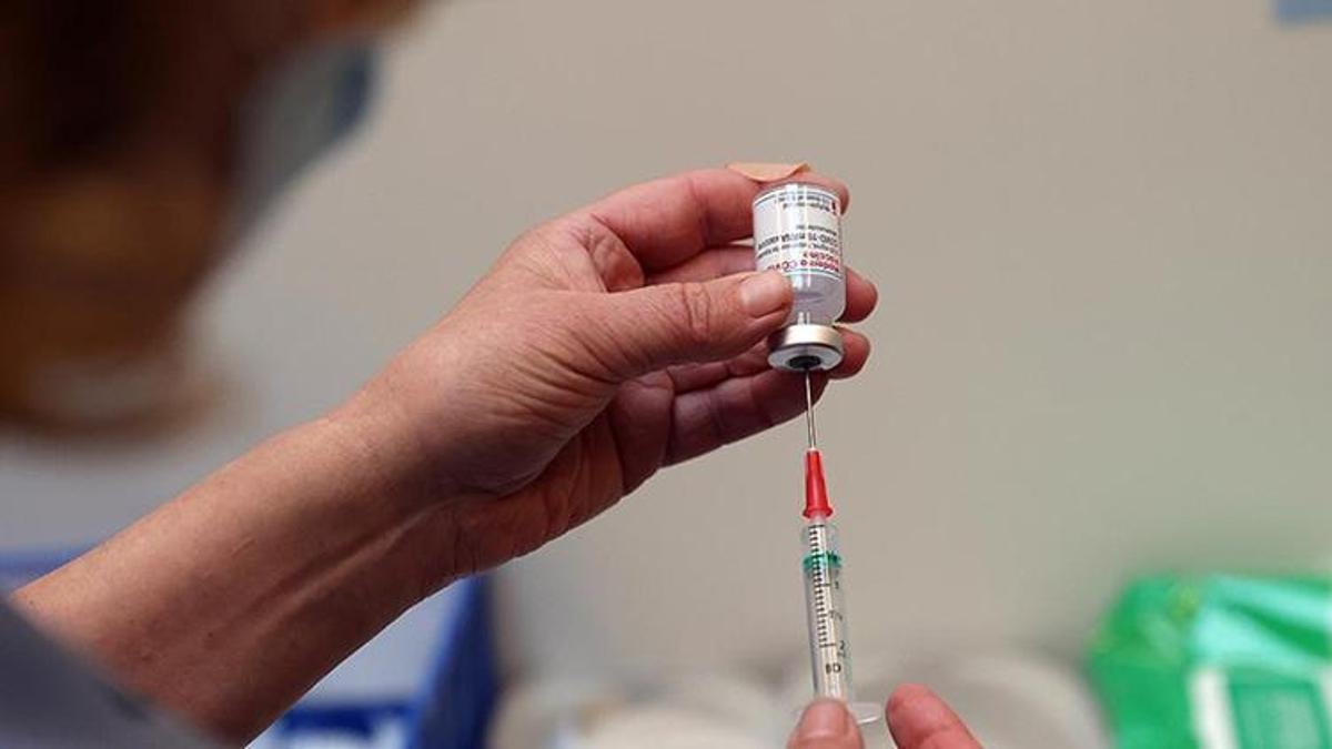 Türkiye'de 2 doz aşı uygulanan kişi sayısı 50 milyonu geçti