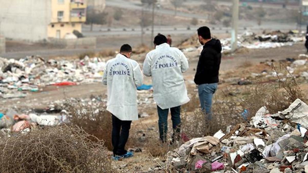 Gaziantep'te hurdacı çanta içinde cenin buldu