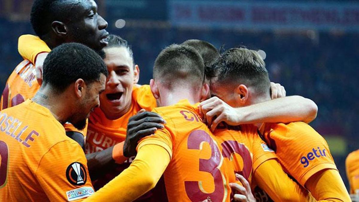 Galatasaray'a Marsilya maçının iki yıldızından kötü haber!