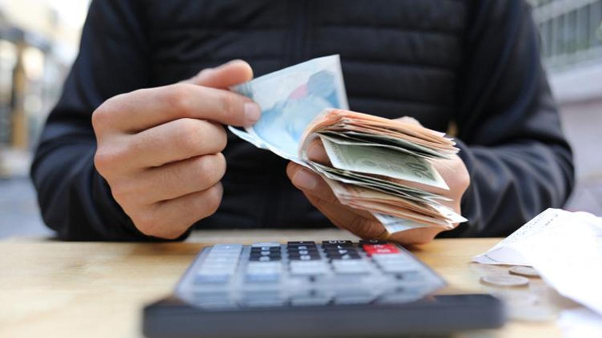 Emeklilik bekleyen yüz binlere iyi haber! Meclis'ten geçerse hemen emekli olacaklar! 6 ay şartı var...