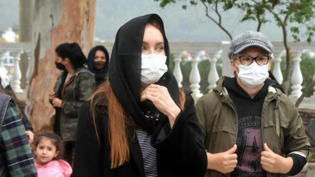 Ebru Şallı'ya bir acı haber daha! Hayatını kaybetti!