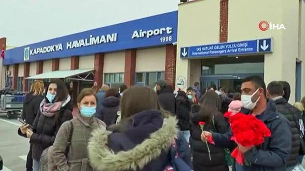 Hava ulaşımına fırtına engeli! Uçuşlar iptal edildi