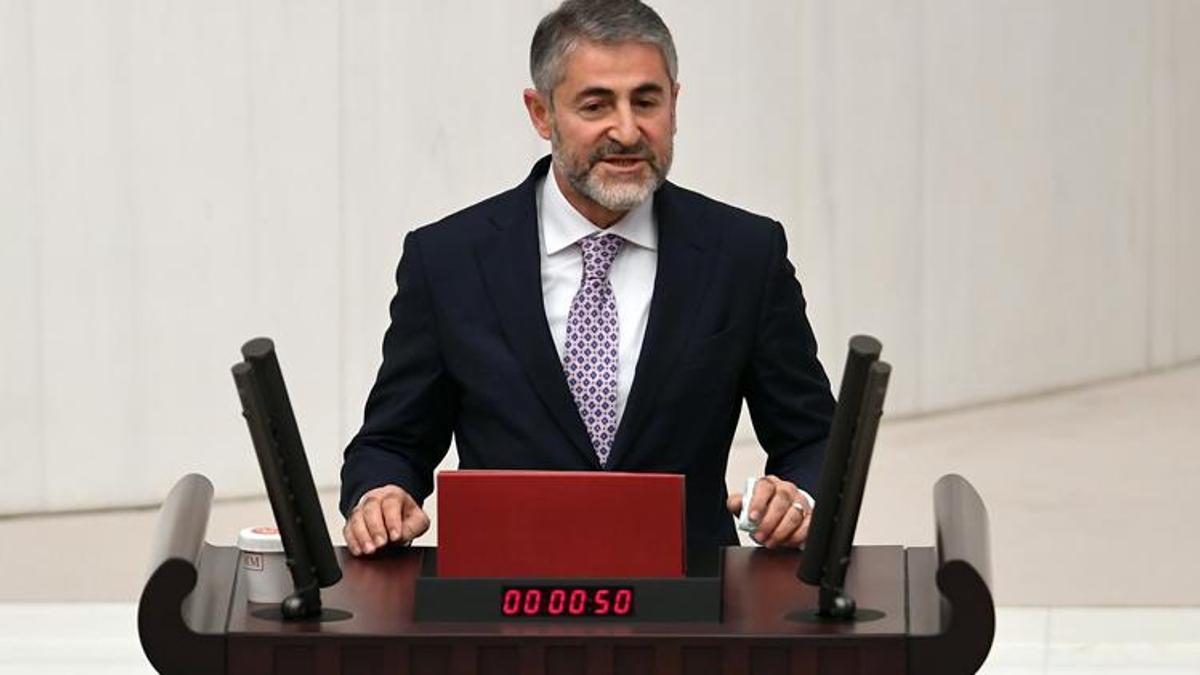 Hazine Bakanlığı'nda devir teslim! Bakan Nebati'den faiz mesajı