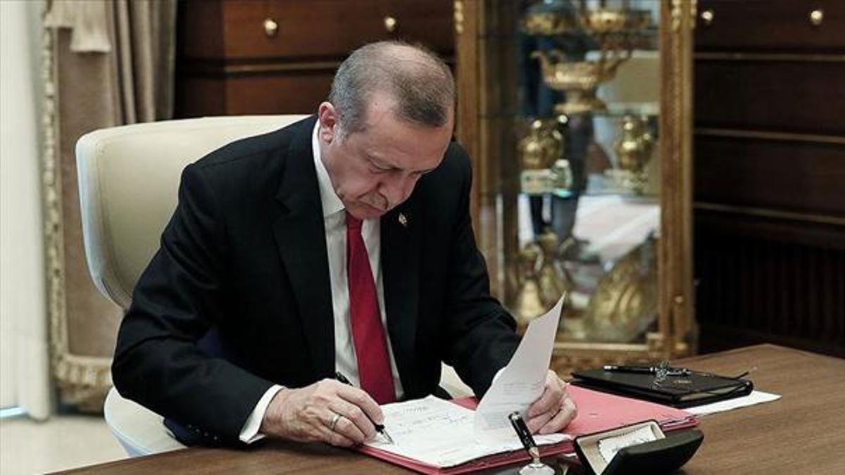 Cumhurbaşkanı Erdoğan imzaladı O müdür görevden alındı