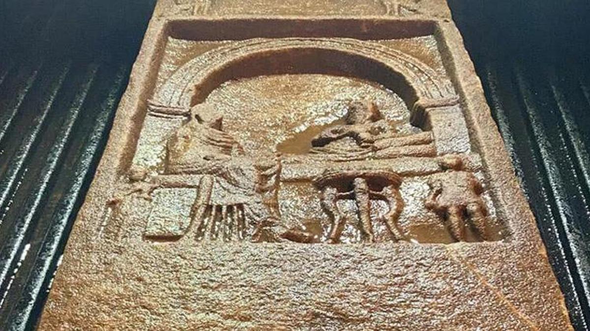 Jandarma şaşırdı! 1 ton ağırlığında 1900 yıllık mezar taşı! 5 kişi yakalandı!