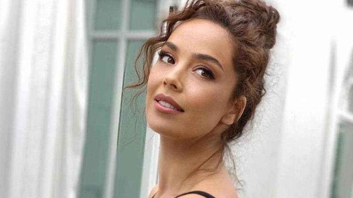 2002 Miss World güzeli Azra Akın'dan dolandırılma açıklaması