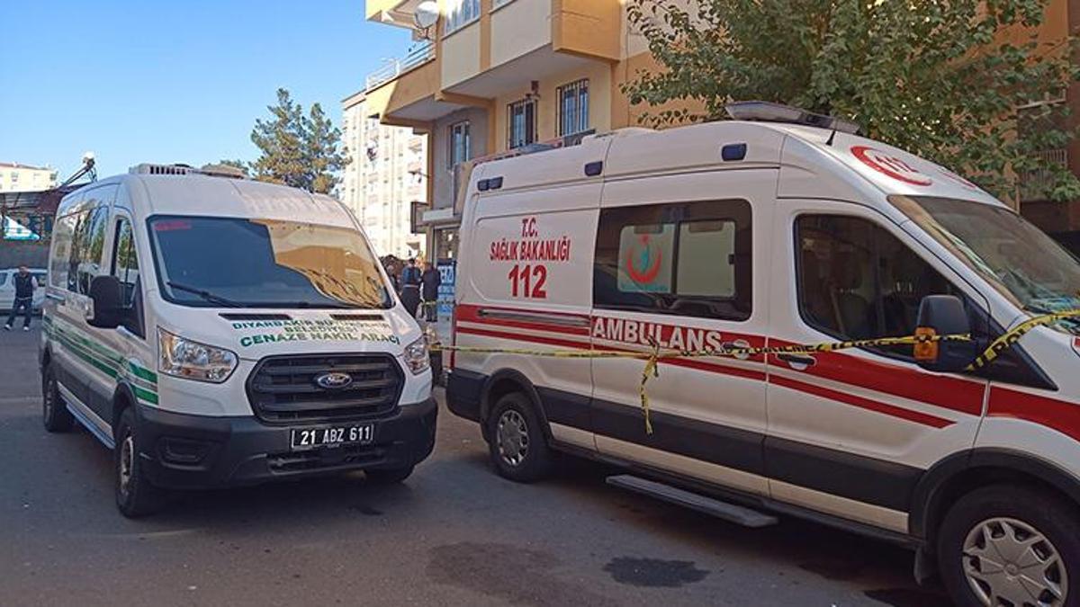 Kan donduran dehşet! Eşi ve çocuklarını defalarca bıçakladı
