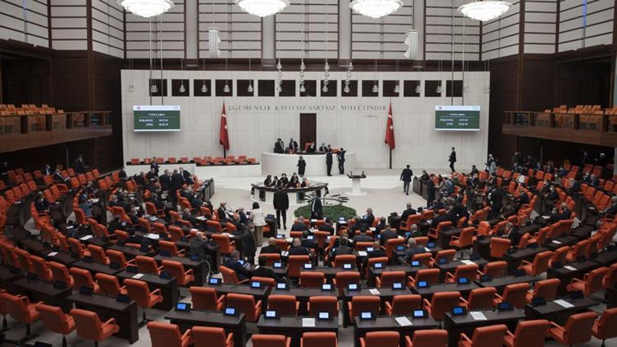 HDP'li 13 vekilin dokunulmazlık dosyaları Meclis'te