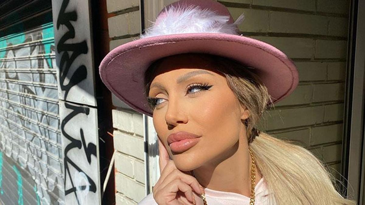 Sporcu ve fitnesçıların göz bebeği Ünlü Model Djuliana Gani Türkiye’de modellik yapacağını açıkladı