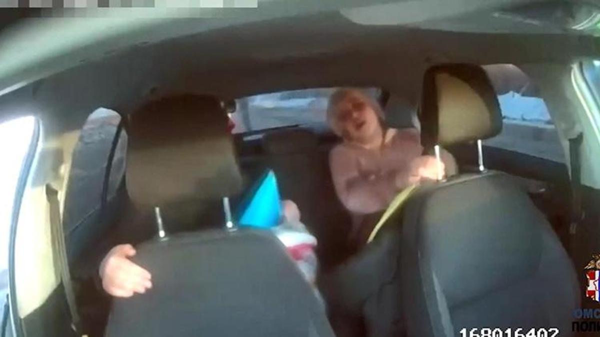 Rusya’da polis kovalamacası, kurtarma operasyonuna dönüştü! Hamile kadın...