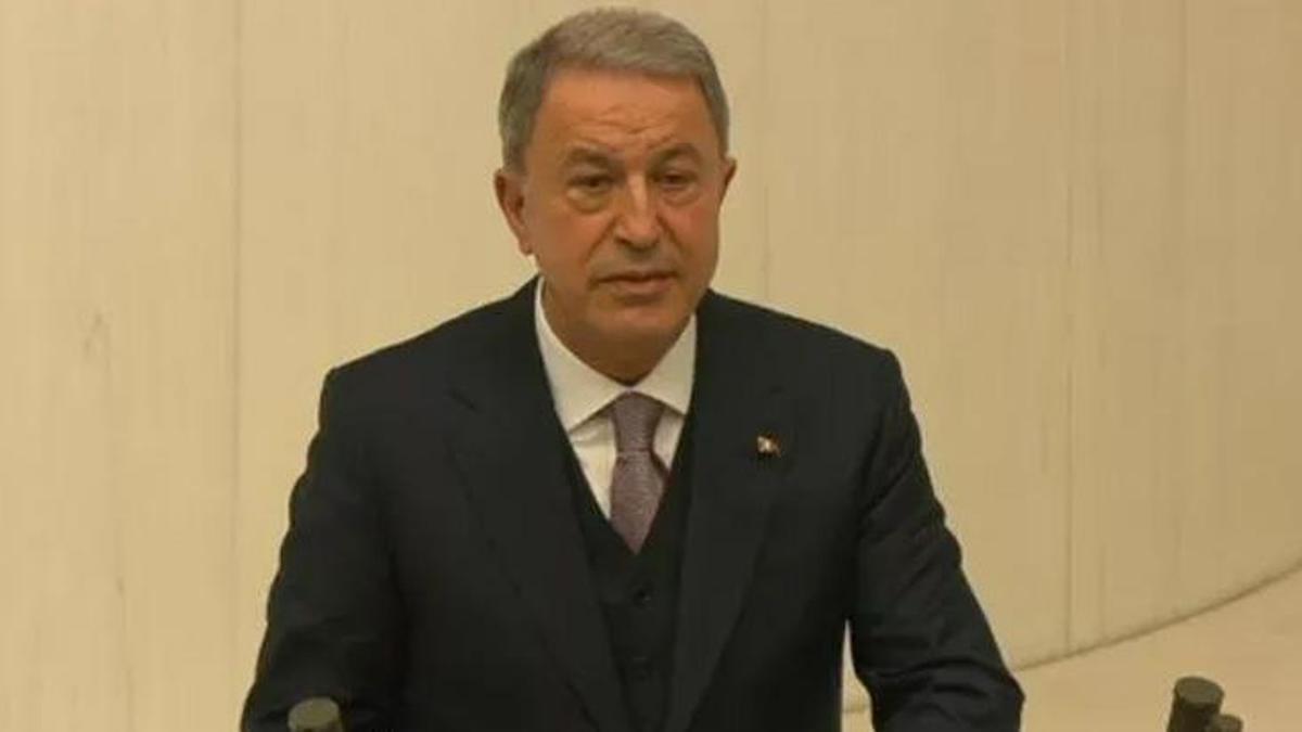 Bakan Akar duyurdu! Onlarca terörist etkisiz hale getirildi!