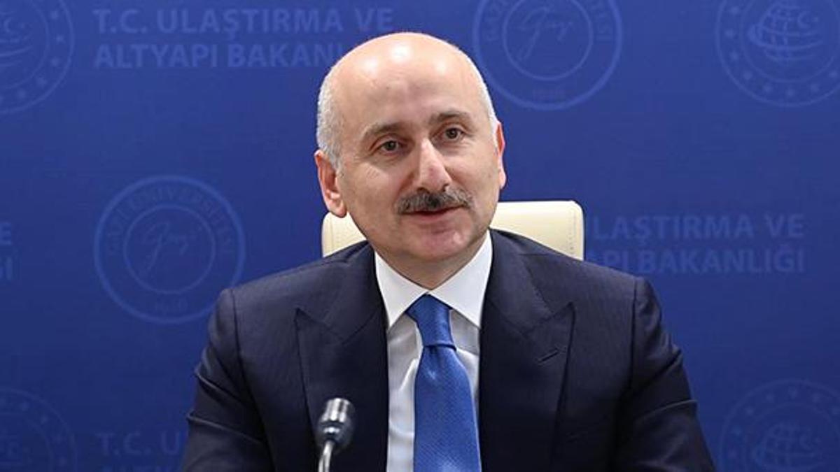 Bakan Karaismailoğlu müjdeyi verdi: 2022 yılında milli elektrikli tren raylarda olacak