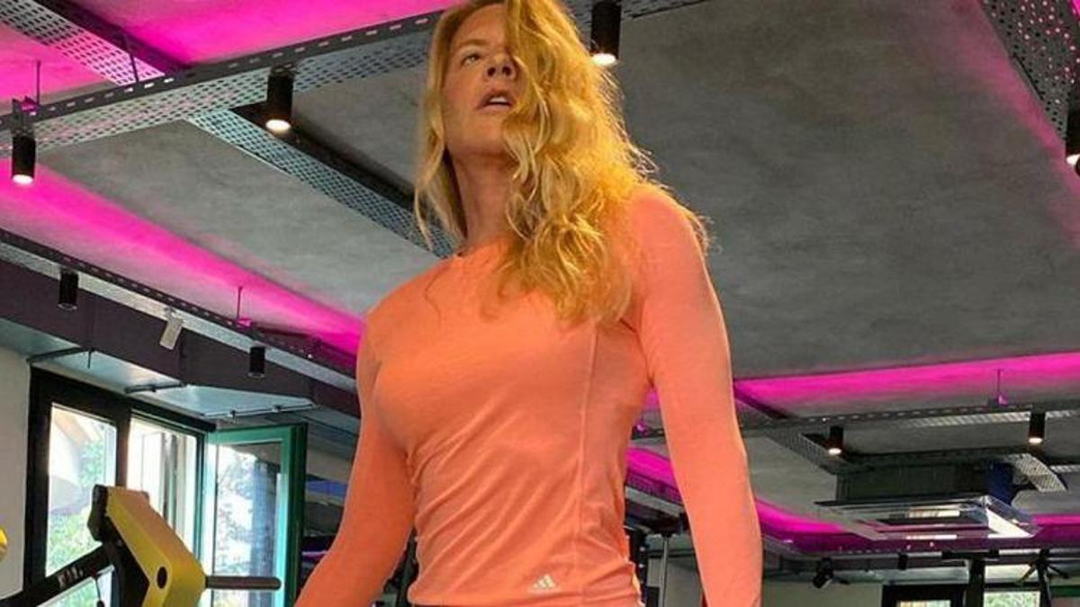 Biricik Suden direk dansı yaptı! Yorumlara tepki gösterdi...
