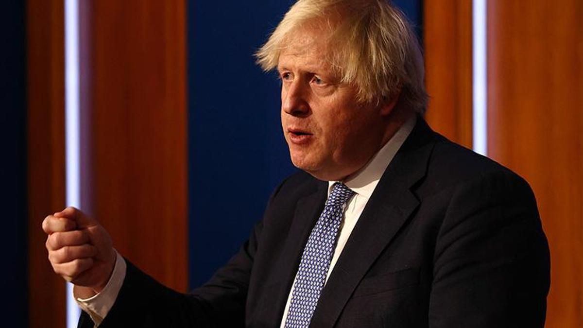 İngiltere'de ilk Omicron ölümü! Boris Johnson duyurdu