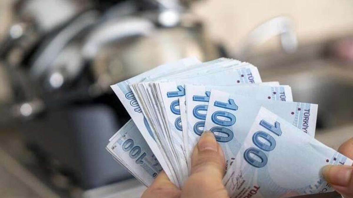 Asgari ücret açıklandı mı? 2022 asgari ücret (net ve brüt) ne kadar oldu? Asgari ücret zam toplantısında son durum!